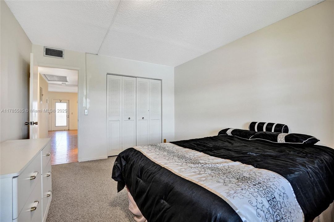 Vendido Recientemente: $85,000 (2 camas, 1 baños, 861 Pies cuadrados)