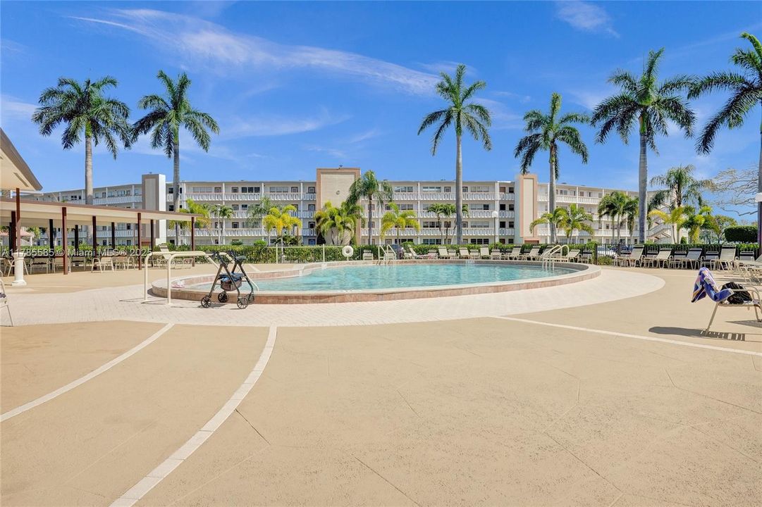 Vendido Recientemente: $85,000 (2 camas, 1 baños, 861 Pies cuadrados)