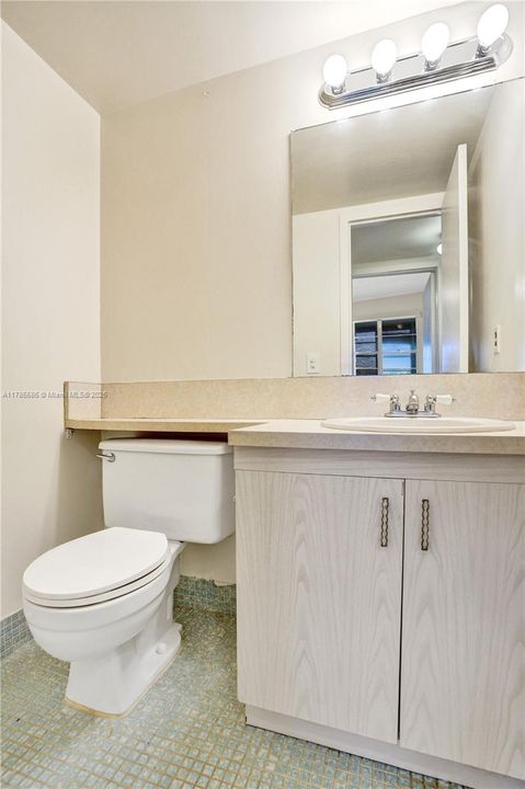 Vendido Recientemente: $85,000 (2 camas, 1 baños, 861 Pies cuadrados)