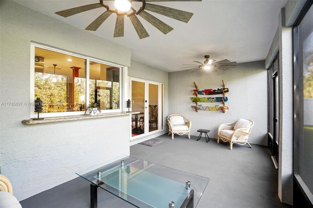 Recently Sold: $650,000 (3 beds, 2 baths, 1542 Square Feet)