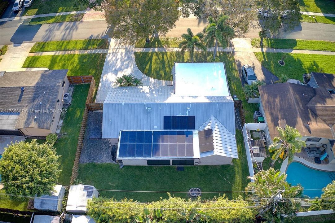 Recently Sold: $650,000 (3 beds, 2 baths, 1542 Square Feet)