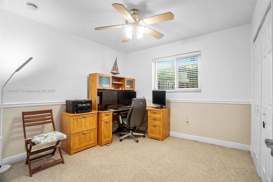 Recently Sold: $650,000 (3 beds, 2 baths, 1542 Square Feet)