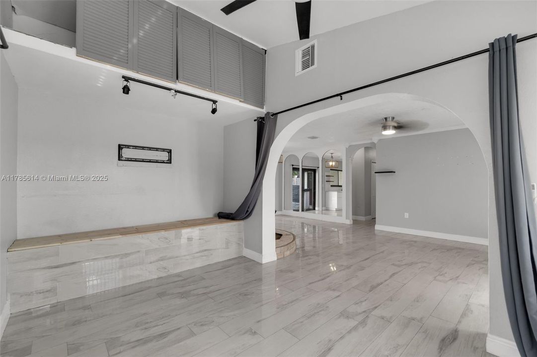 Recently Sold: $539,000 (3 beds, 2 baths, 1335 Square Feet)