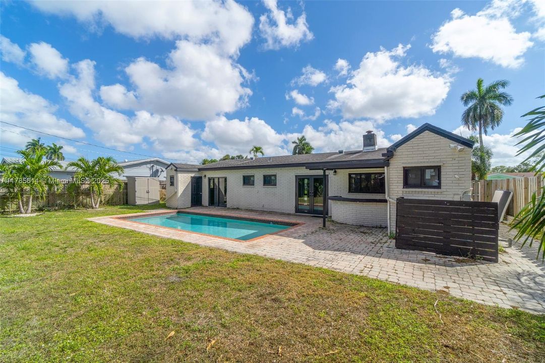 Recently Sold: $539,000 (3 beds, 2 baths, 1335 Square Feet)