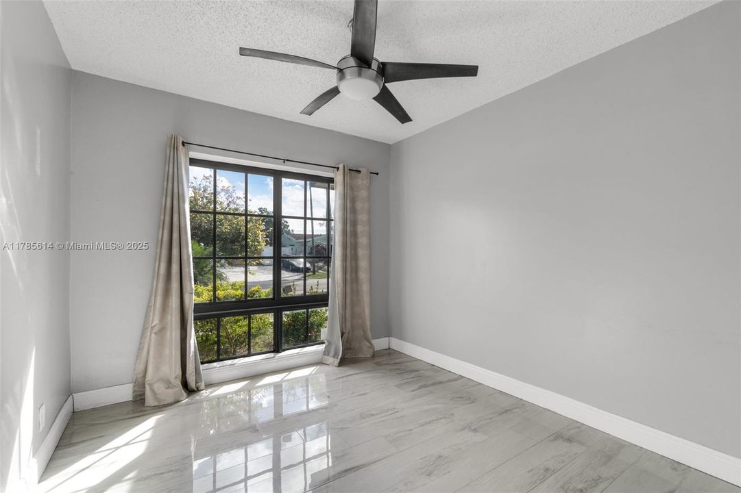 Recently Sold: $539,000 (3 beds, 2 baths, 1335 Square Feet)