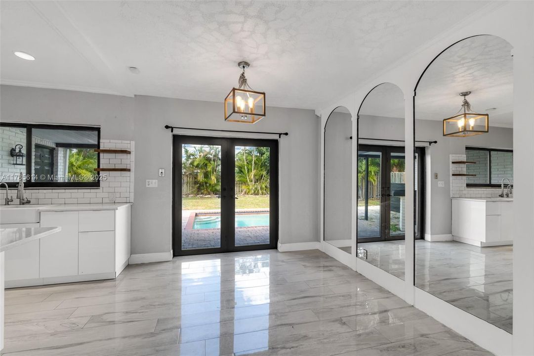 Recently Sold: $539,000 (3 beds, 2 baths, 1335 Square Feet)