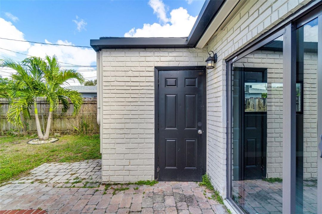 Recently Sold: $539,000 (3 beds, 2 baths, 1335 Square Feet)