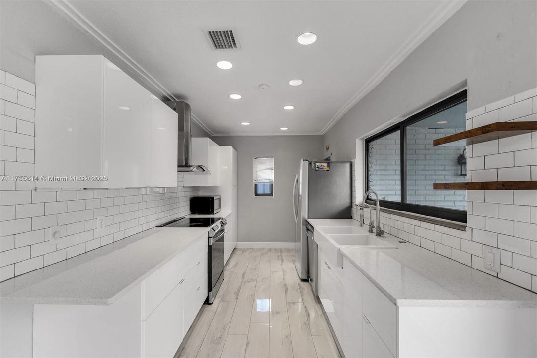 Recently Sold: $539,000 (3 beds, 2 baths, 1335 Square Feet)