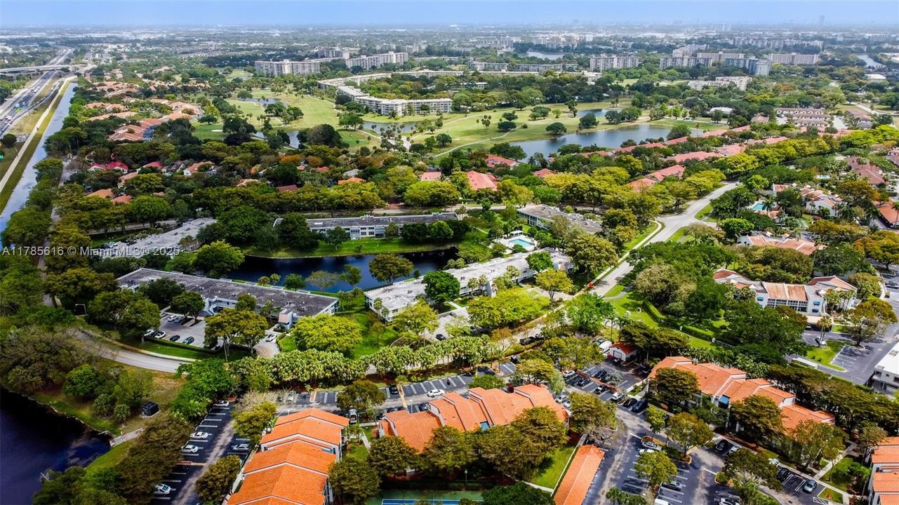 На продажу: $317,500 (3 спален, 3 ванн, 1620 Квадратных фут)