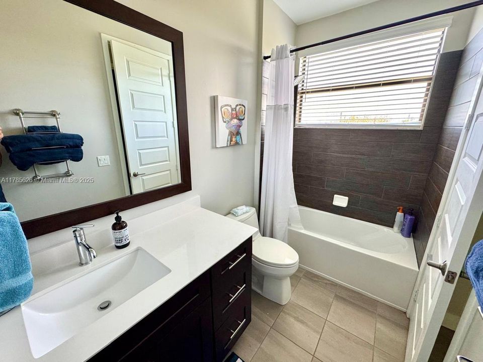 Recently Rented: $4,350 (3 beds, 3 baths, 2701 Square Feet)