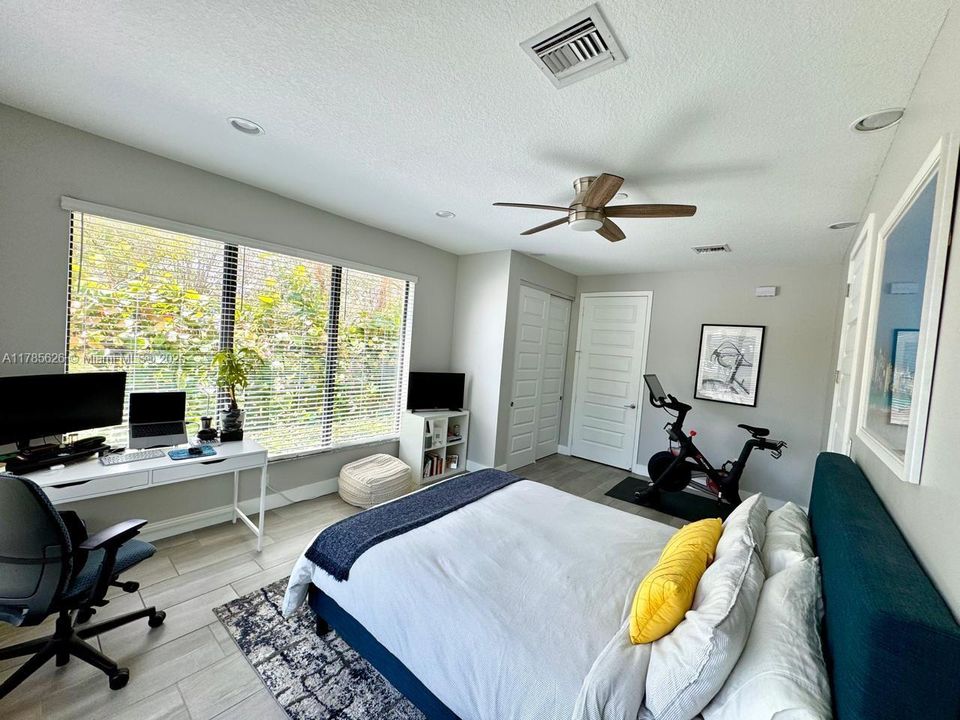 Recently Rented: $4,350 (3 beds, 3 baths, 2701 Square Feet)