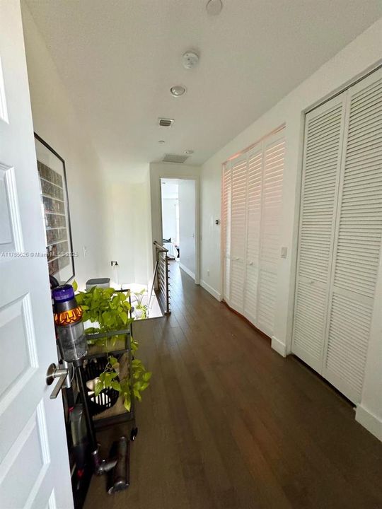 Recently Rented: $4,350 (3 beds, 3 baths, 2701 Square Feet)