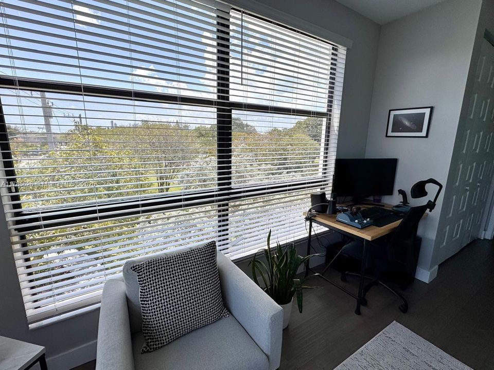 Recently Rented: $4,350 (3 beds, 3 baths, 2701 Square Feet)