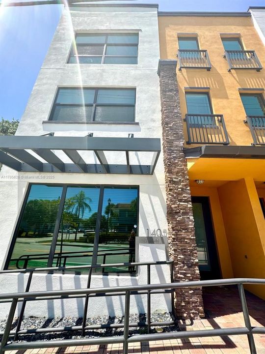 Recently Rented: $4,350 (3 beds, 3 baths, 2701 Square Feet)