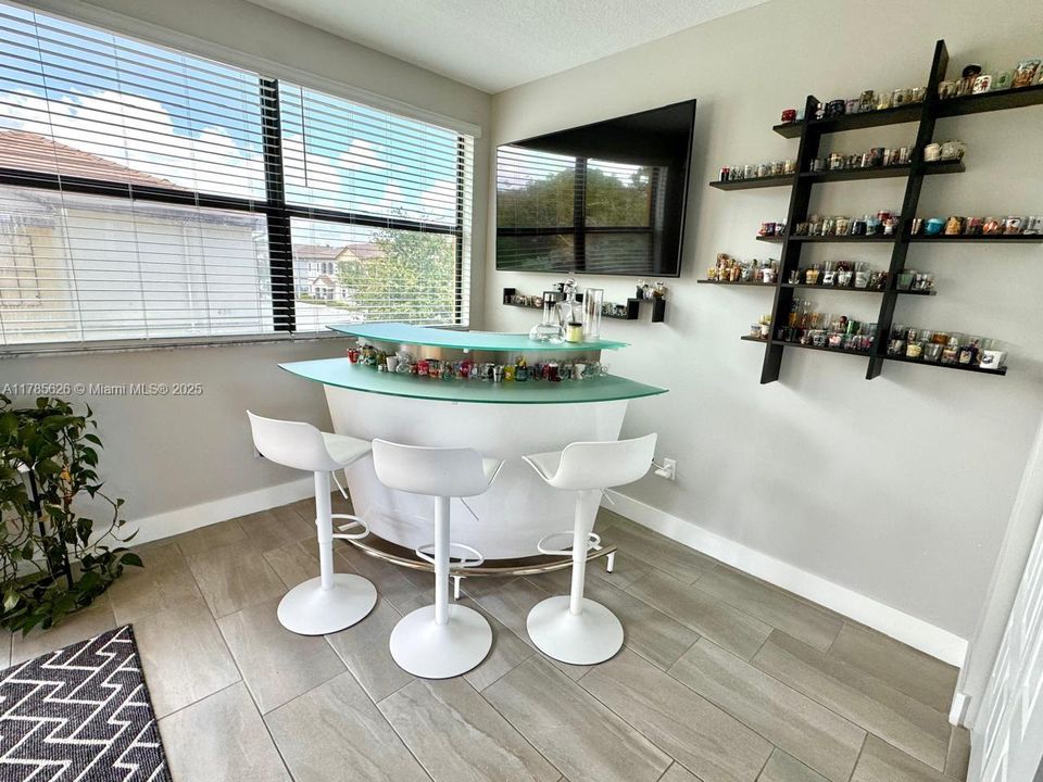 Recently Rented: $4,350 (3 beds, 3 baths, 2701 Square Feet)