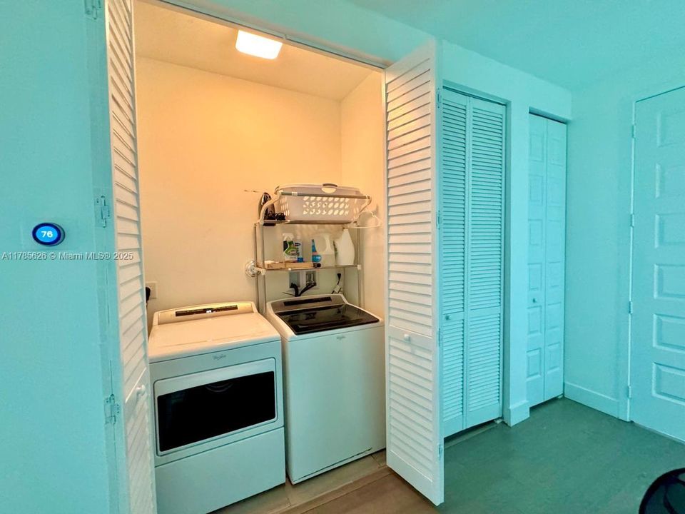 Recently Rented: $4,350 (3 beds, 3 baths, 2701 Square Feet)