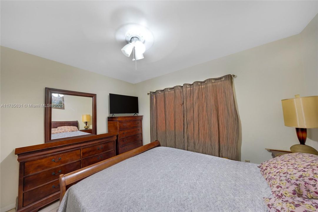 Vendido Recientemente: $4,950,000 (0 camas, 0 baños, 0 Pies cuadrados)