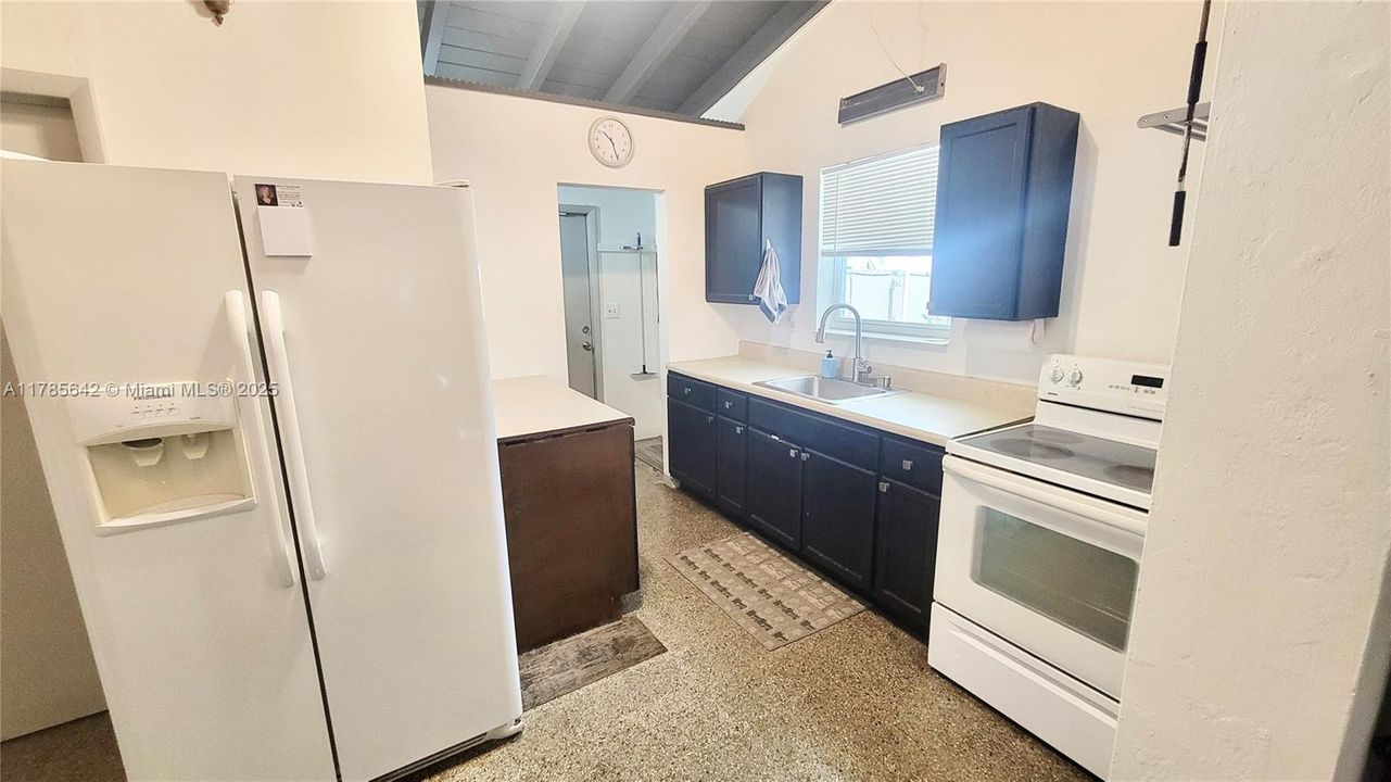 Vendido Recientemente: $390,000 (2 camas, 1 baños, 1129 Pies cuadrados)