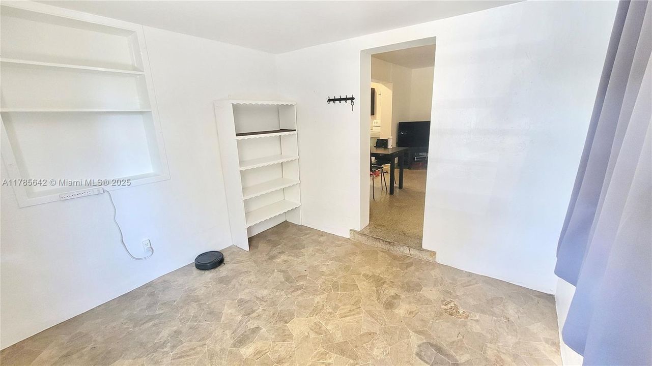 Vendido Recientemente: $390,000 (2 camas, 1 baños, 1129 Pies cuadrados)