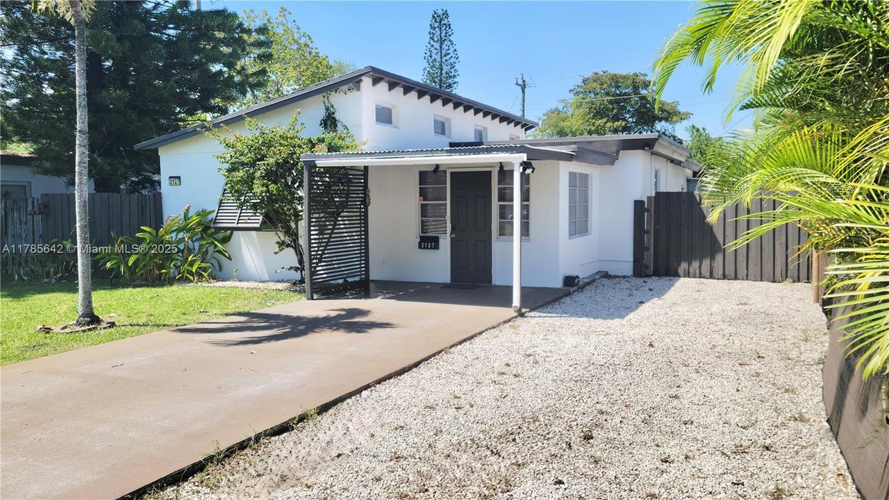 Vendido Recientemente: $390,000 (2 camas, 1 baños, 1129 Pies cuadrados)