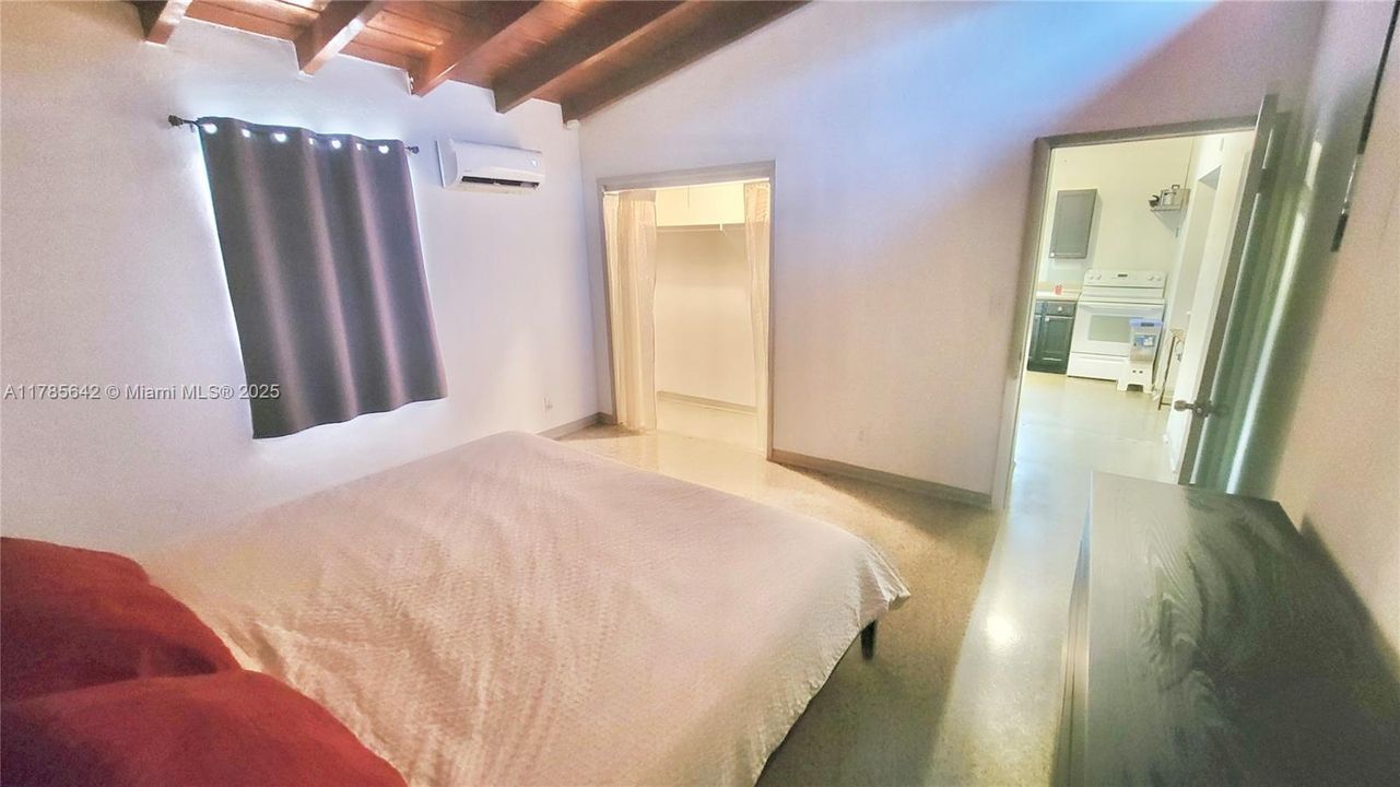 Vendido Recientemente: $390,000 (2 camas, 1 baños, 1129 Pies cuadrados)