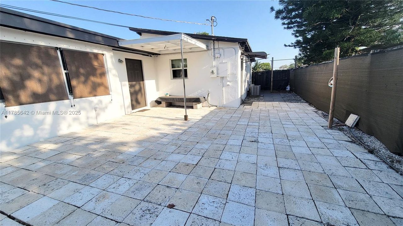 Vendido Recientemente: $390,000 (2 camas, 1 baños, 1129 Pies cuadrados)