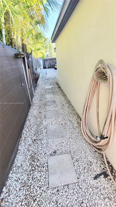 Vendido Recientemente: $390,000 (2 camas, 1 baños, 1129 Pies cuadrados)