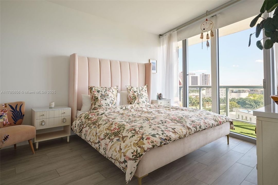 待售: $699,000 (2 贝兹, 2 浴室, 1220 平方英尺)