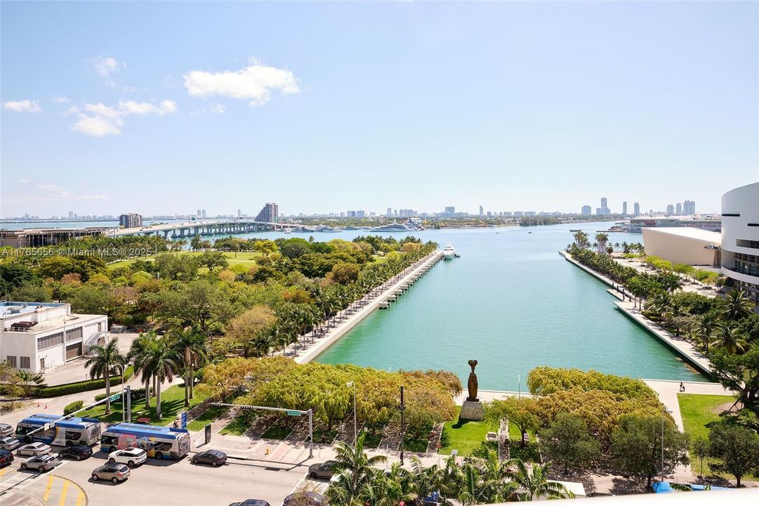 待售: $699,000 (2 贝兹, 2 浴室, 1220 平方英尺)