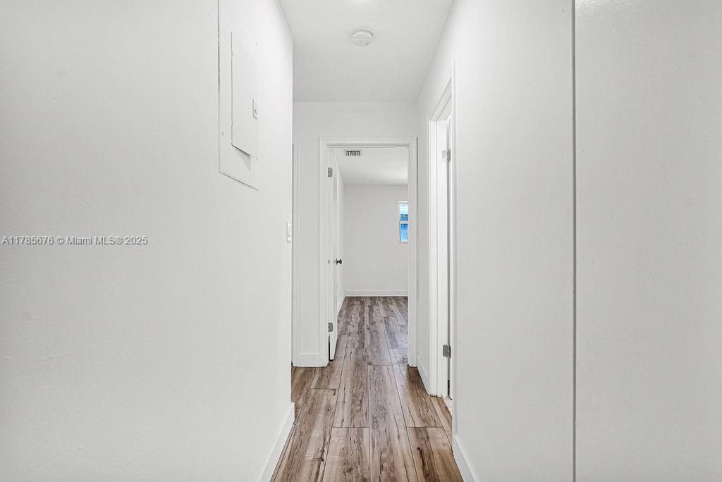 Recientemente alquilado: $3,900 (4 camas, 2 baños, 1710 Pies cuadrados)