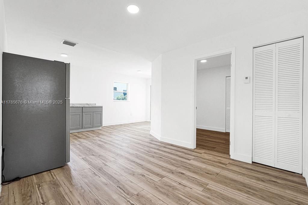 Recientemente alquilado: $3,900 (4 camas, 2 baños, 1710 Pies cuadrados)