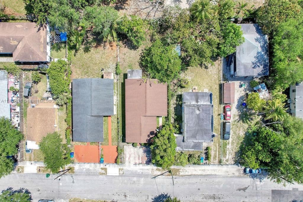 Recientemente alquilado: $3,900 (4 camas, 2 baños, 1710 Pies cuadrados)