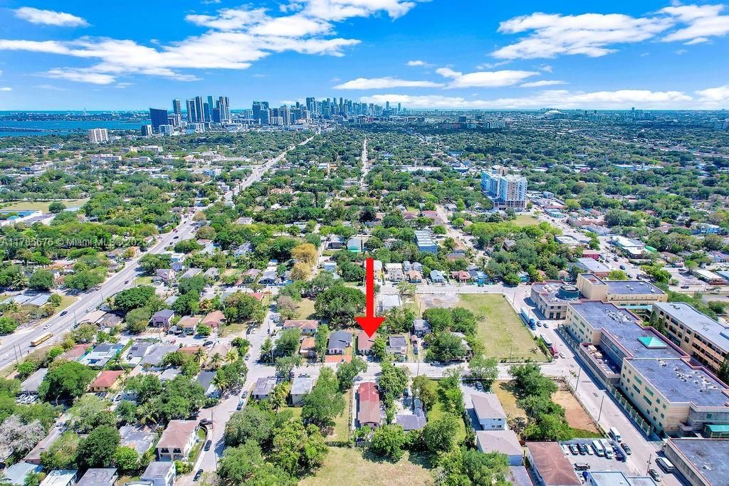 Recientemente alquilado: $3,900 (4 camas, 2 baños, 1710 Pies cuadrados)