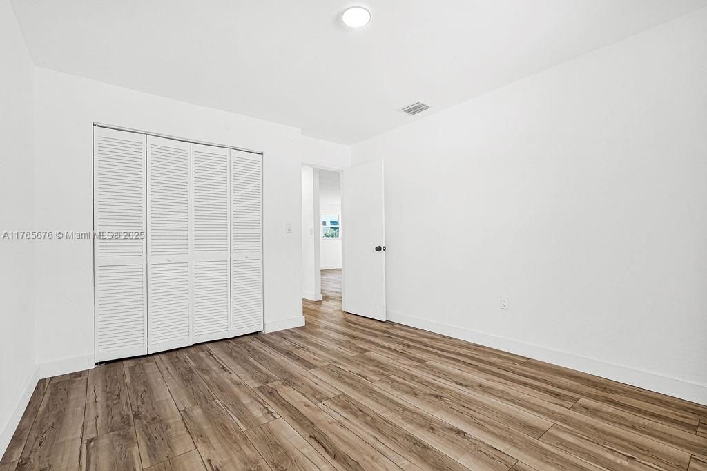 Recientemente alquilado: $3,900 (4 camas, 2 baños, 1710 Pies cuadrados)