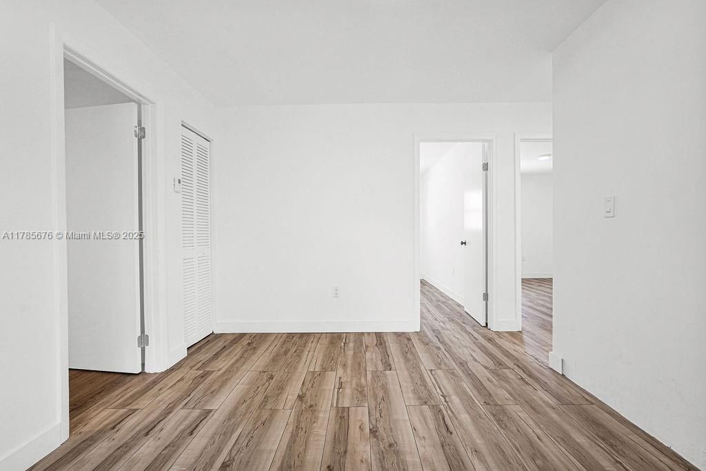 Recientemente alquilado: $3,900 (4 camas, 2 baños, 1710 Pies cuadrados)