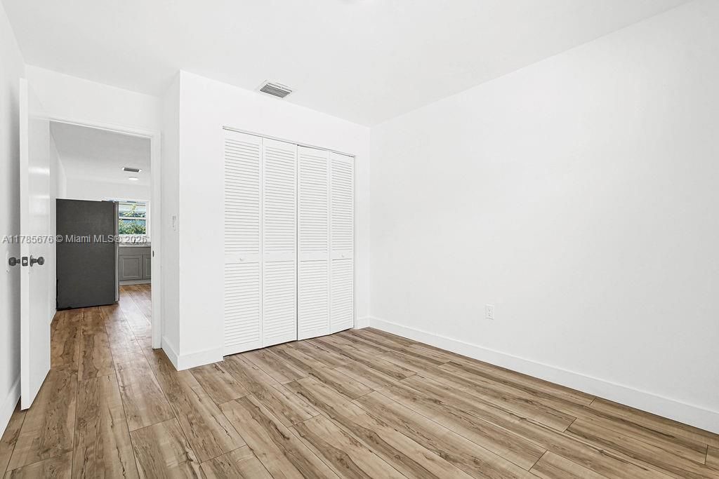 Recientemente alquilado: $3,900 (4 camas, 2 baños, 1710 Pies cuadrados)