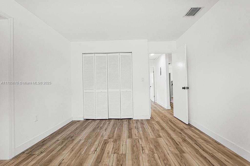 Recientemente alquilado: $3,900 (4 camas, 2 baños, 1710 Pies cuadrados)