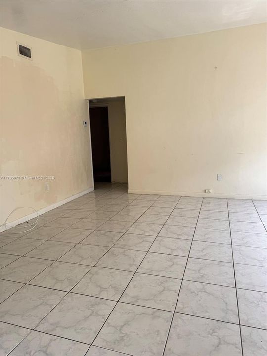 Vendido Recientemente: $435,000 (3 camas, 1 baños, 1214 Pies cuadrados)