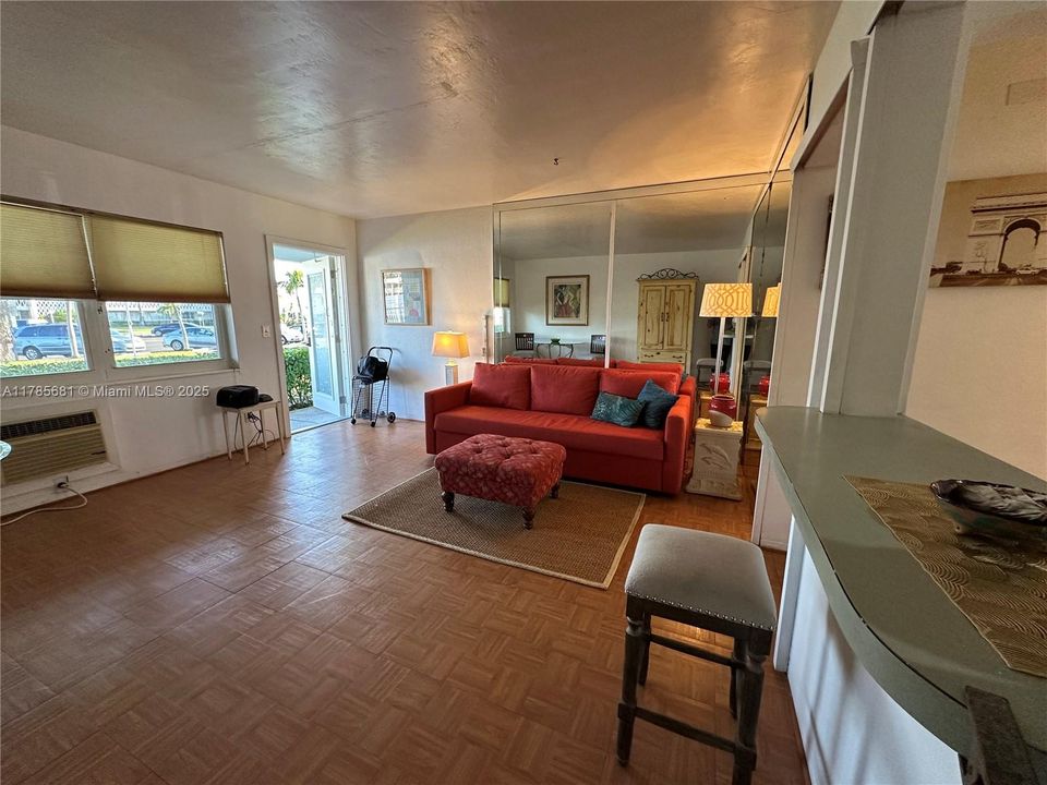 Vendido Recientemente: $120,000 (1 camas, 1 baños, 600 Pies cuadrados)