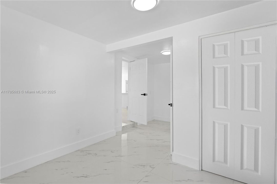 Vendido Recientemente: $590,000 (4 camas, 2 baños, 1482 Pies cuadrados)