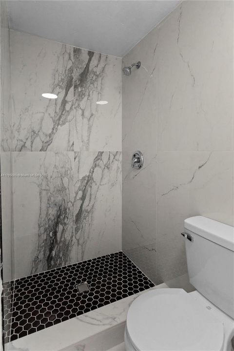 Vendido Recientemente: $590,000 (4 camas, 2 baños, 1482 Pies cuadrados)