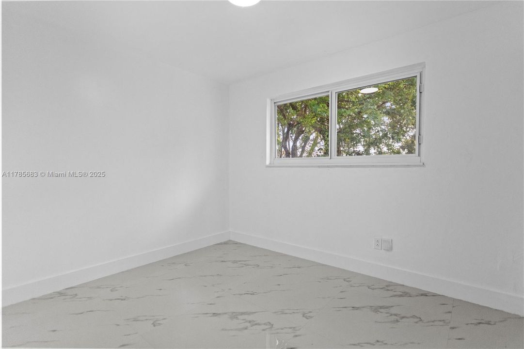 Vendido Recientemente: $590,000 (4 camas, 2 baños, 1482 Pies cuadrados)