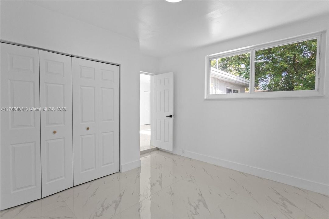 Vendido Recientemente: $590,000 (4 camas, 2 baños, 1482 Pies cuadrados)