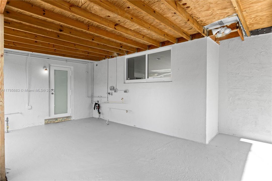 Vendido Recientemente: $590,000 (4 camas, 2 baños, 1482 Pies cuadrados)