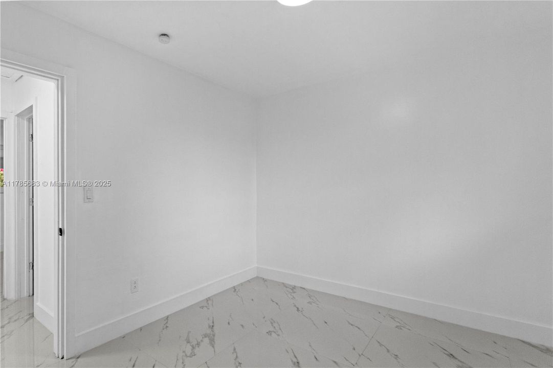 Vendido Recientemente: $590,000 (4 camas, 2 baños, 1482 Pies cuadrados)