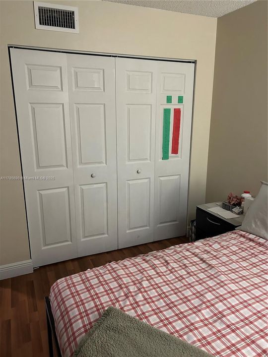 最近售出: $265,000 (2 贝兹, 2 浴室, 1012 平方英尺)