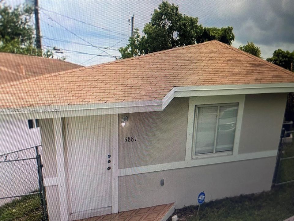 最近租的: $2,850 (3 贝兹, 2 浴室, 2680 平方英尺)