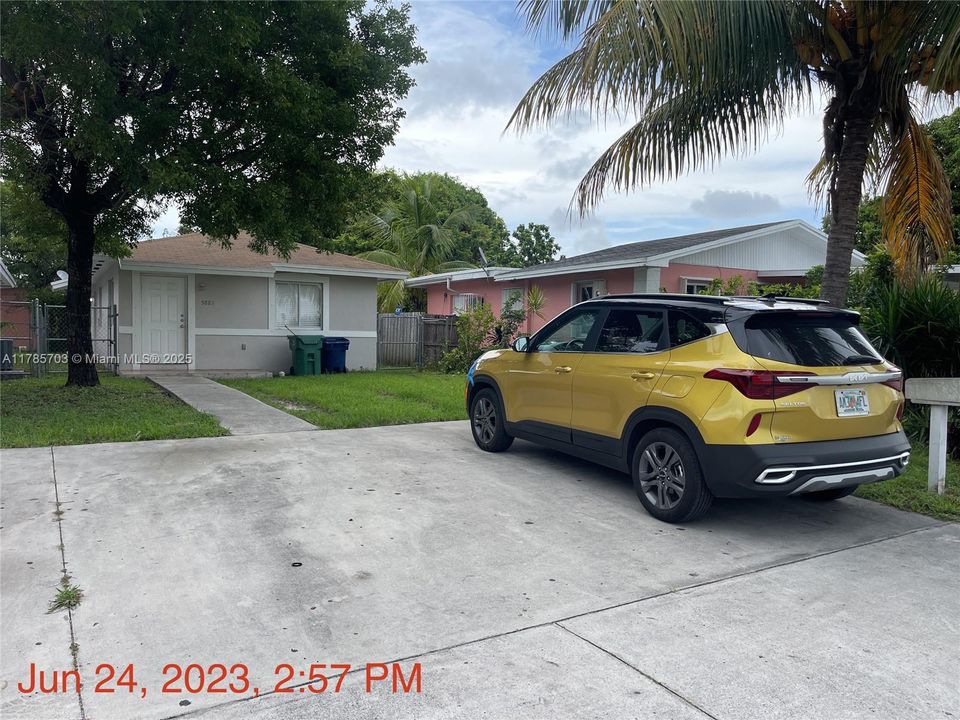 最近租的: $2,850 (3 贝兹, 2 浴室, 2680 平方英尺)