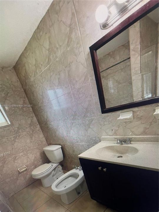 最近租的: $2,850 (3 贝兹, 2 浴室, 2680 平方英尺)