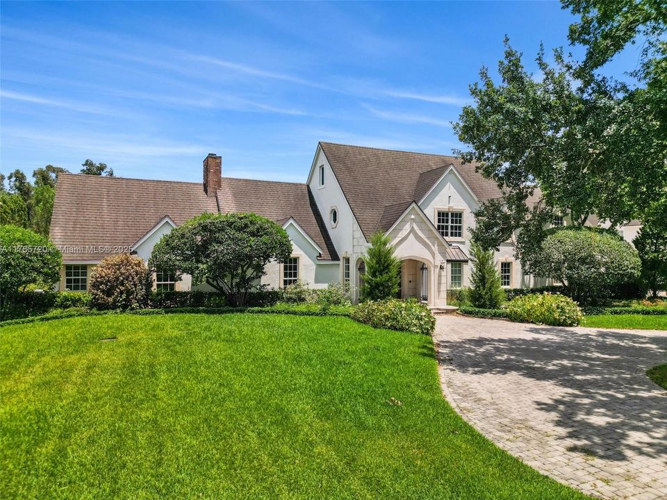 For Sale: $5,800,000 (5 beds, 5 baths, 5424 Square Feet)